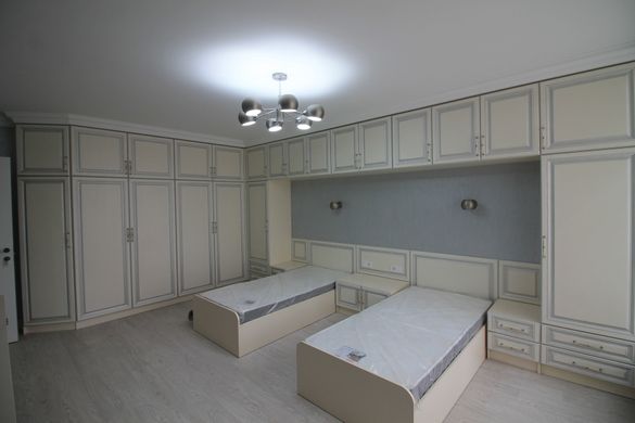 Детская комната для двоих детей в классическом стиле